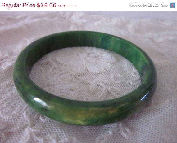 20% OFF SALE Bakelite Bracelet or Bangle In A Marbled Deep Green, Vintage, Mid Century
