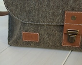 Add initials in buffalo leather to your bag