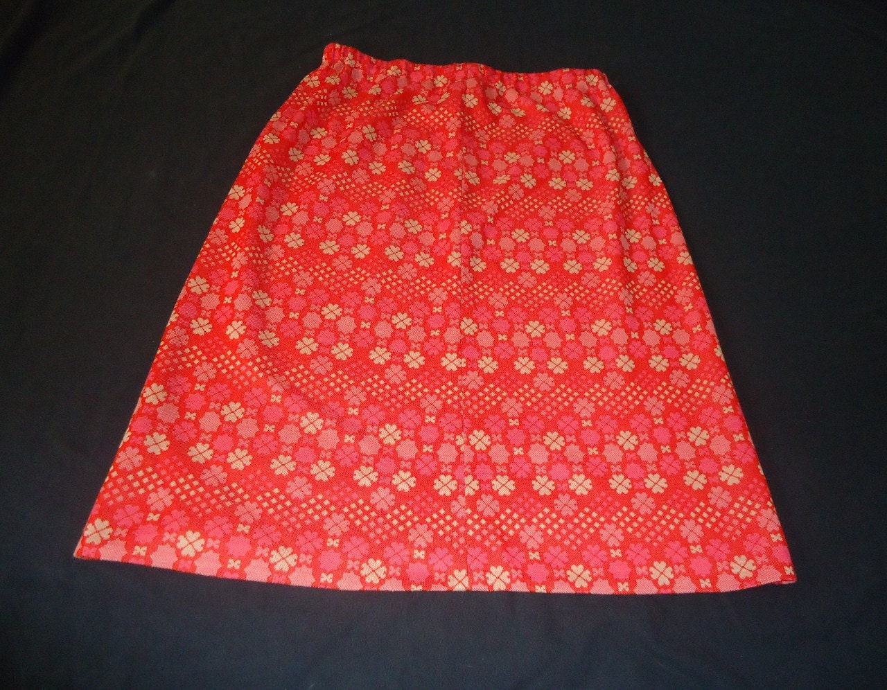 Stretchy Red Floral & Hearts Vintage 1960's GOGO Skirt M L