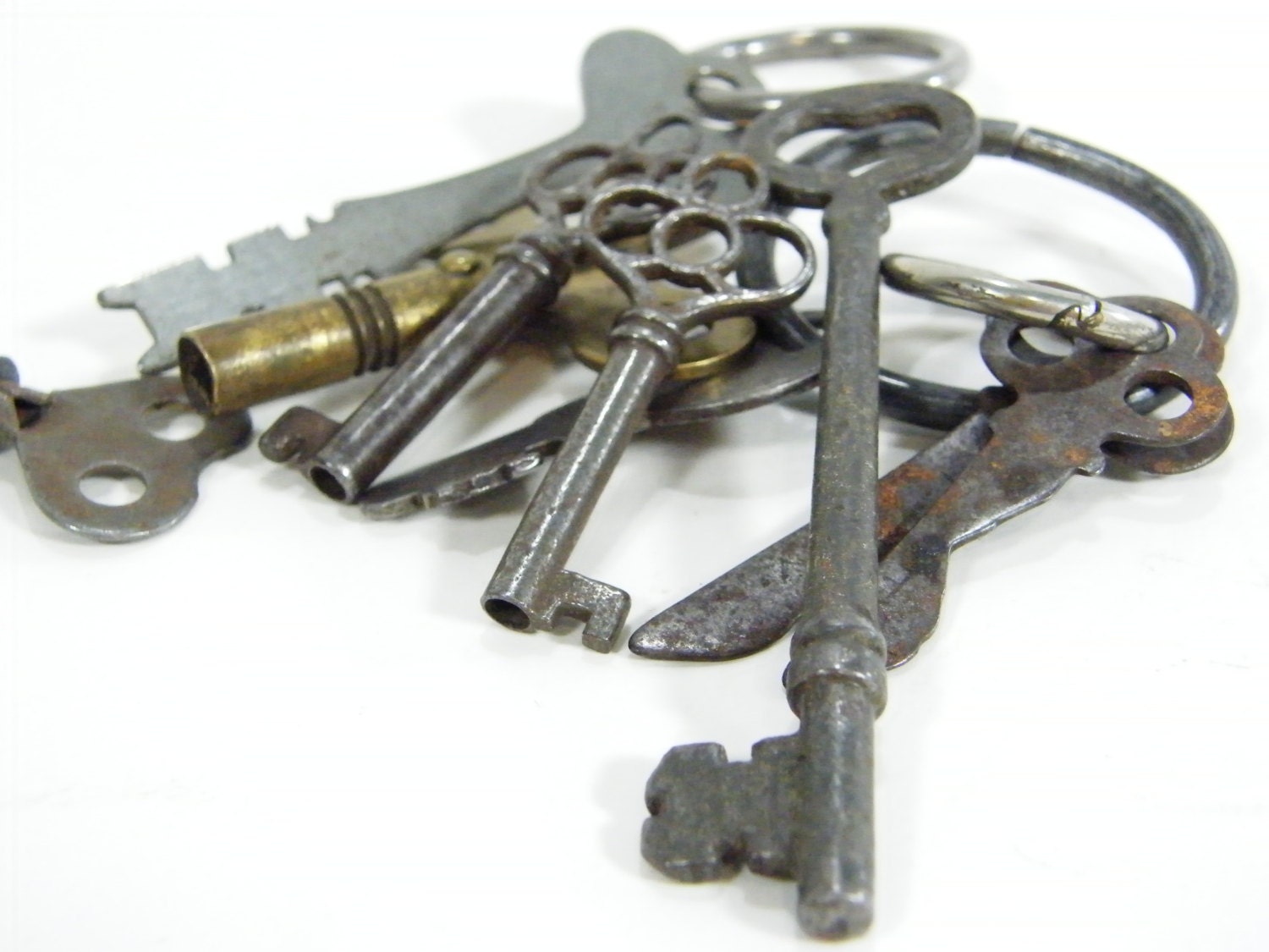 Vintage Skeleton Keys