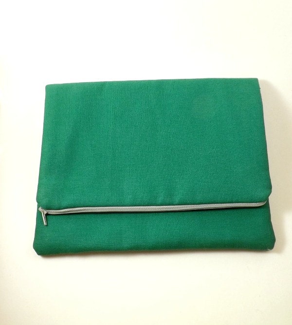 Ready to Ship/Emerald Green Foldover Zipper Clutch/Women/Gift Idea