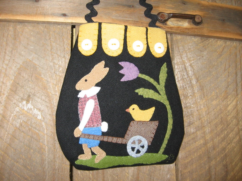 Easter Wool Applique Ditty Bag Peter Rabbit and Peep Brenda Gervais