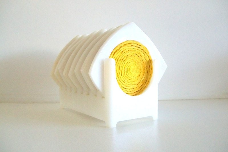 Retro White & Yellow Lucite and Straw Coaster Set With Stand - 4EnvisioningVintage