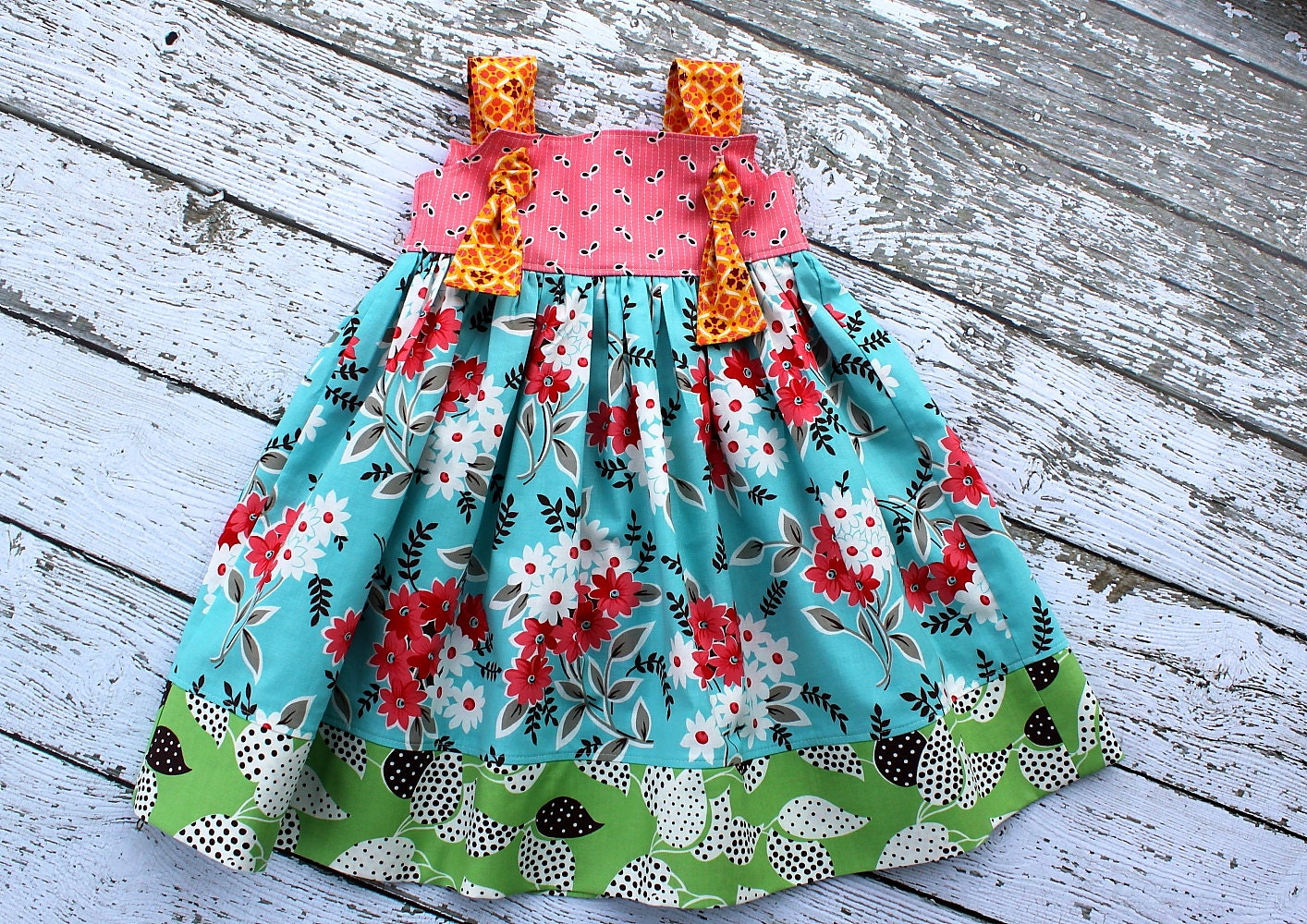 To the Market...Knot-tie Dress...sweet tea for kids