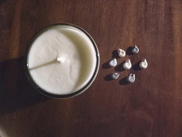 Sea Salt and Lotus Blossom Soy Candle - Clean, crisp, fresh and floral fragrance. Home fragrance, Gift idea