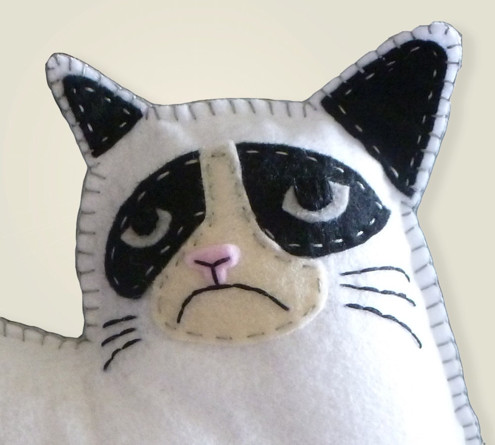 Grumpy Cat Hand Sewing PATTERN - Make Your Own Grumpy Cat Mini Pillow- Easy