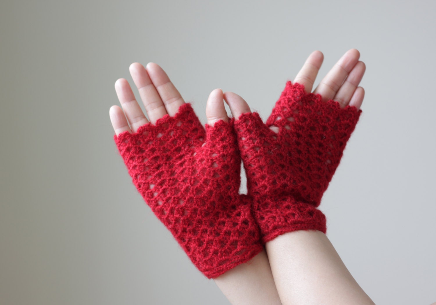 Red gloves for women, hand Crochet Fingerless mittens