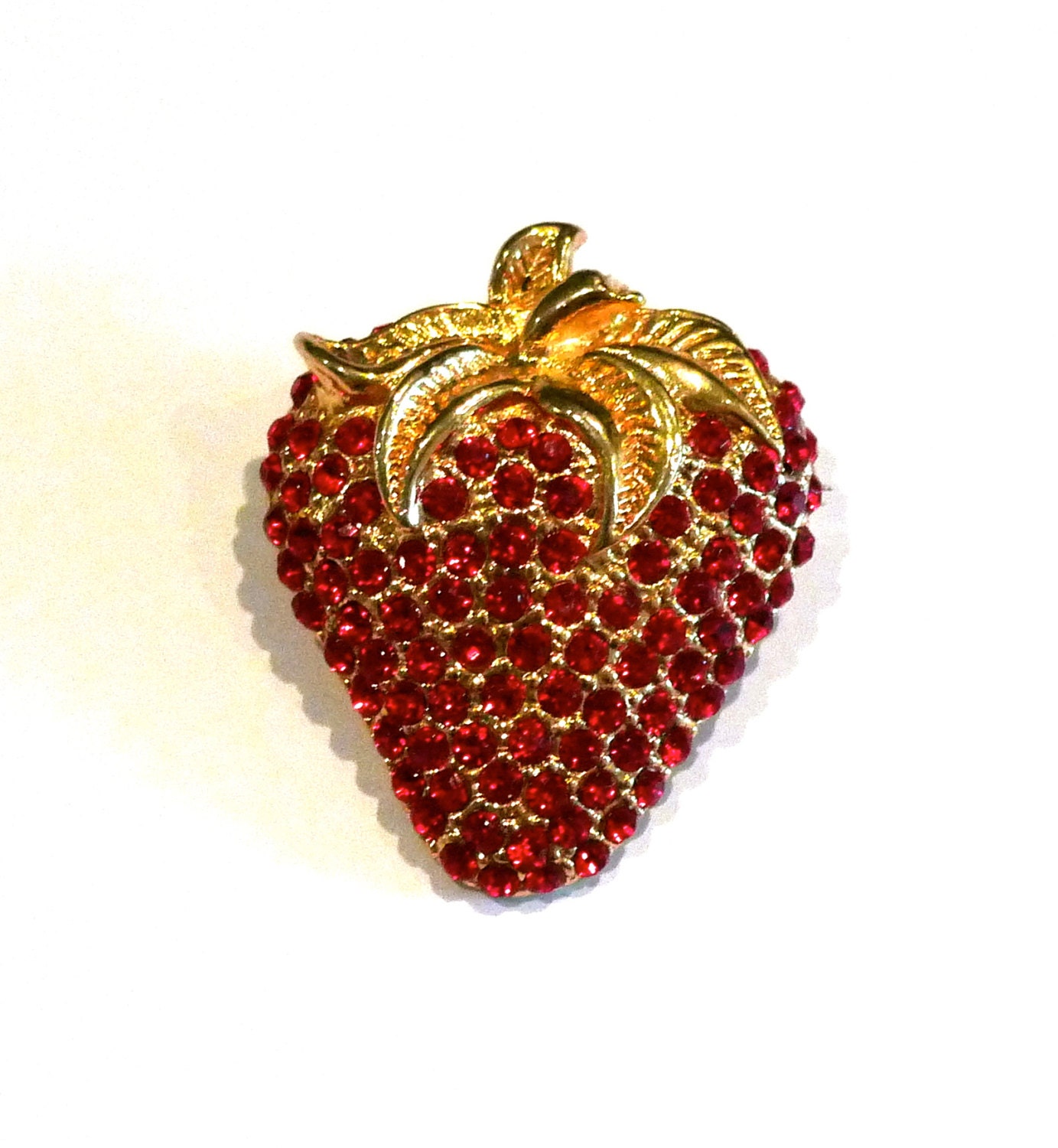 Strawberry Brooch Red Rhinestone Pin Spring Summer Lapel Pin berry  Jewelry vintage retro 60s FREE SHIPPING