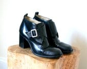 vintage ankle boots PIRATE - BUCKLE 80's - 90's grunge / punk BLACK leather . ladies 8