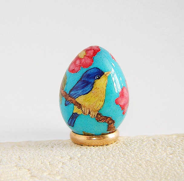 Dreamer. Quail egg. Easter egg.Pysanka.