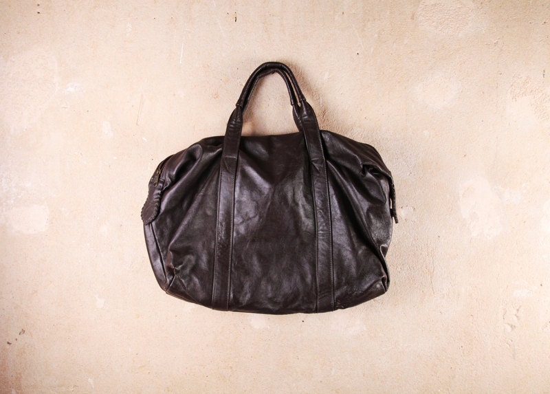 Oversized chevre vegetable tanned leather bag. Chocolate dark brown.