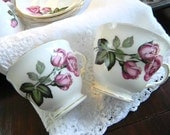 Set of 4 Royal Vale Teacups Tea Cups and Saucers England 5138