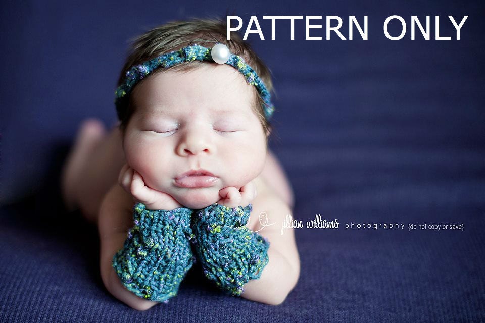 CROCHET / knitting PATTERN PDF-  wristlets and headband
