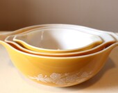 Vintage Pyrex Butterfly Gold Pattern Cinderella Mixing Bowl Set