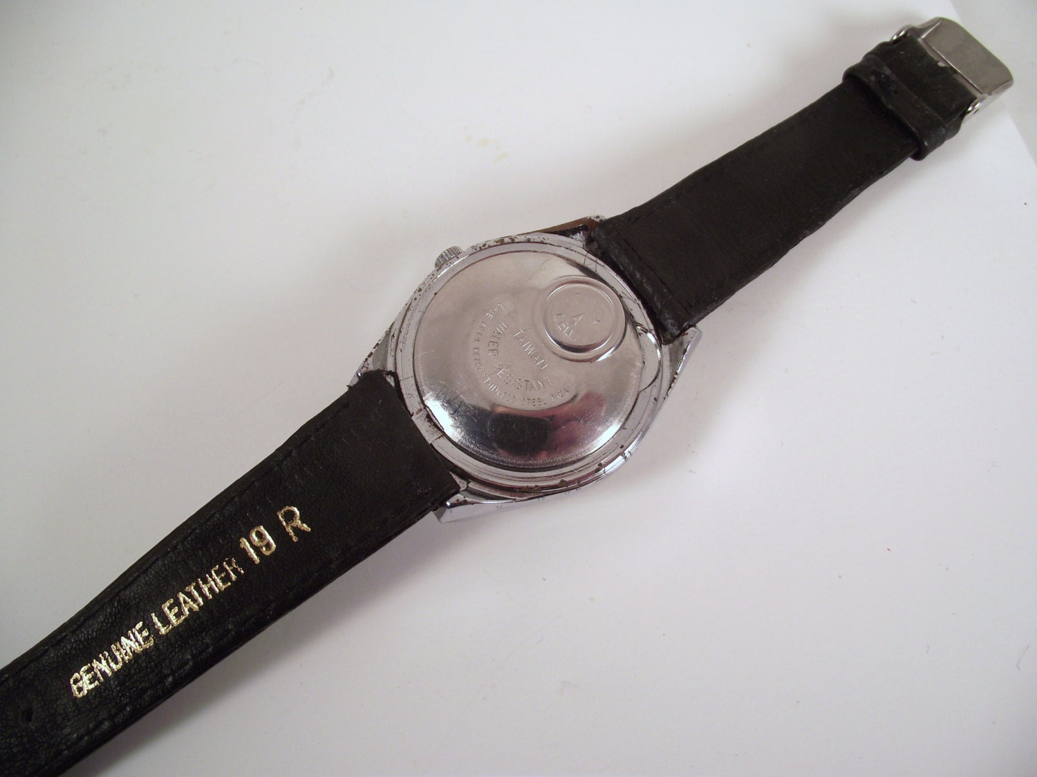 Vintage 1978 Timex Electric Retro Mens Wrist Watch in Silver Case W/Sweep Second Hand & Roman Numerals Black Leather Band