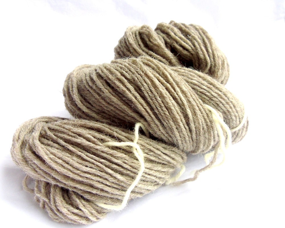 British Wool, Jacob Wool, DK yarn , double knitting wool, light grey wool, 100g