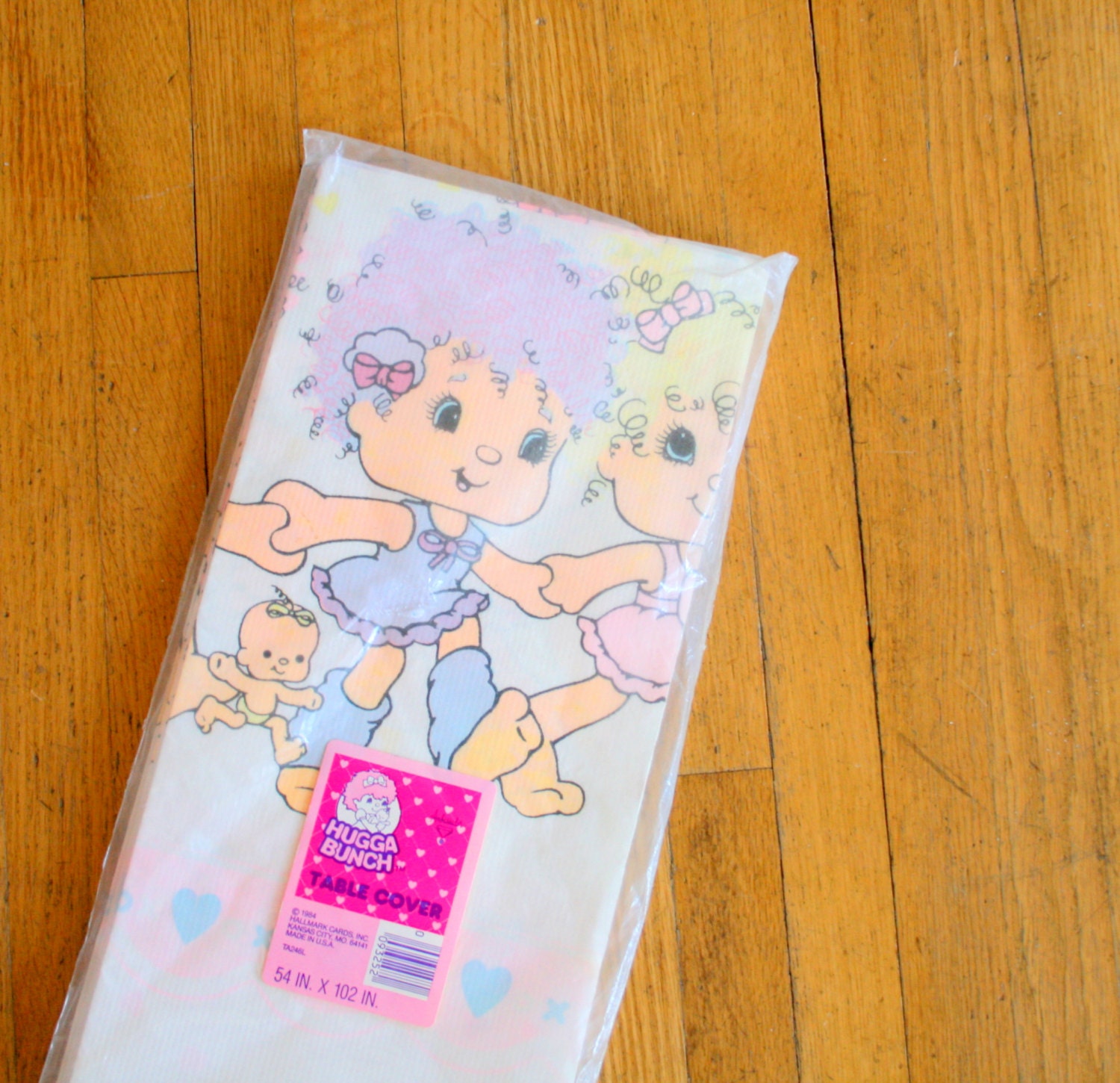 1980s HUGGA BUNCH Table Cloth.....retro. kids. children. birthday party. 1984 hugga bunch. hallmark. girls. cute. sweet. kitsch. retro.