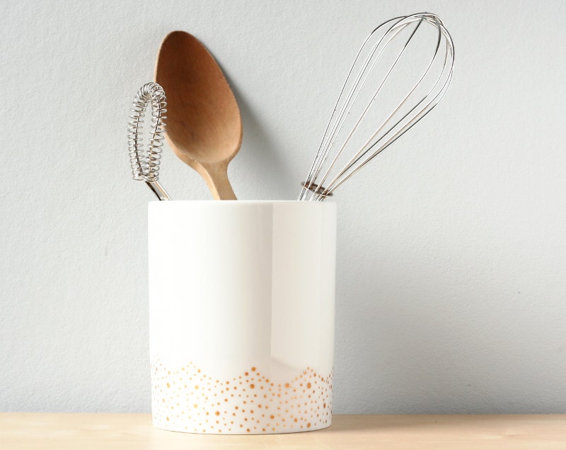Gold Dots Vase - White and gold porcelain large cup