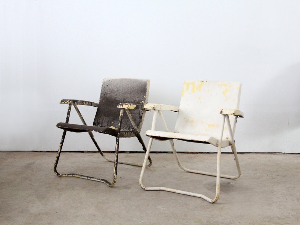 Vintage Lawn Chairs / 1950s Metal Folding Chairs
