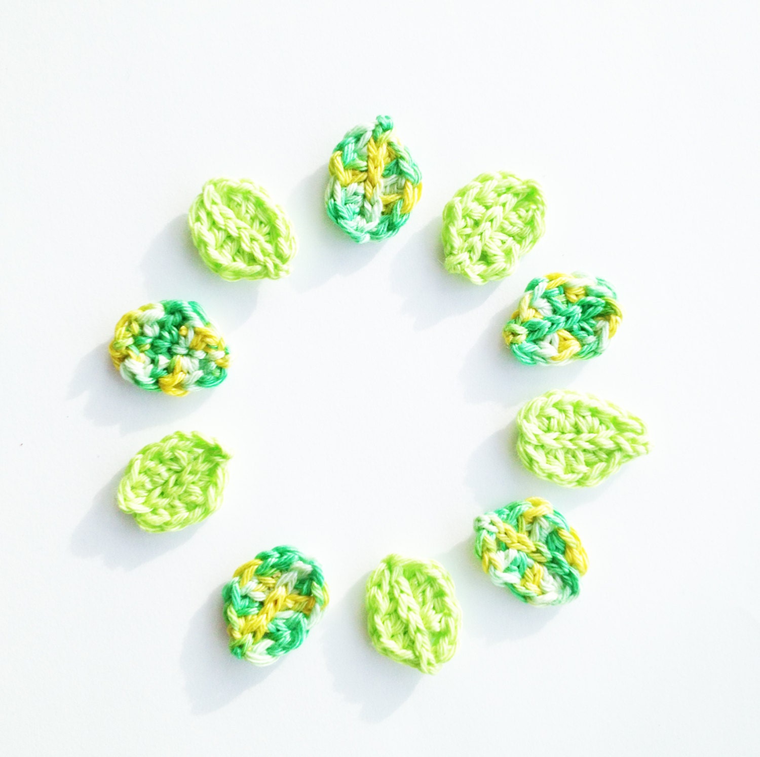 Crochet leaves - Set of 10