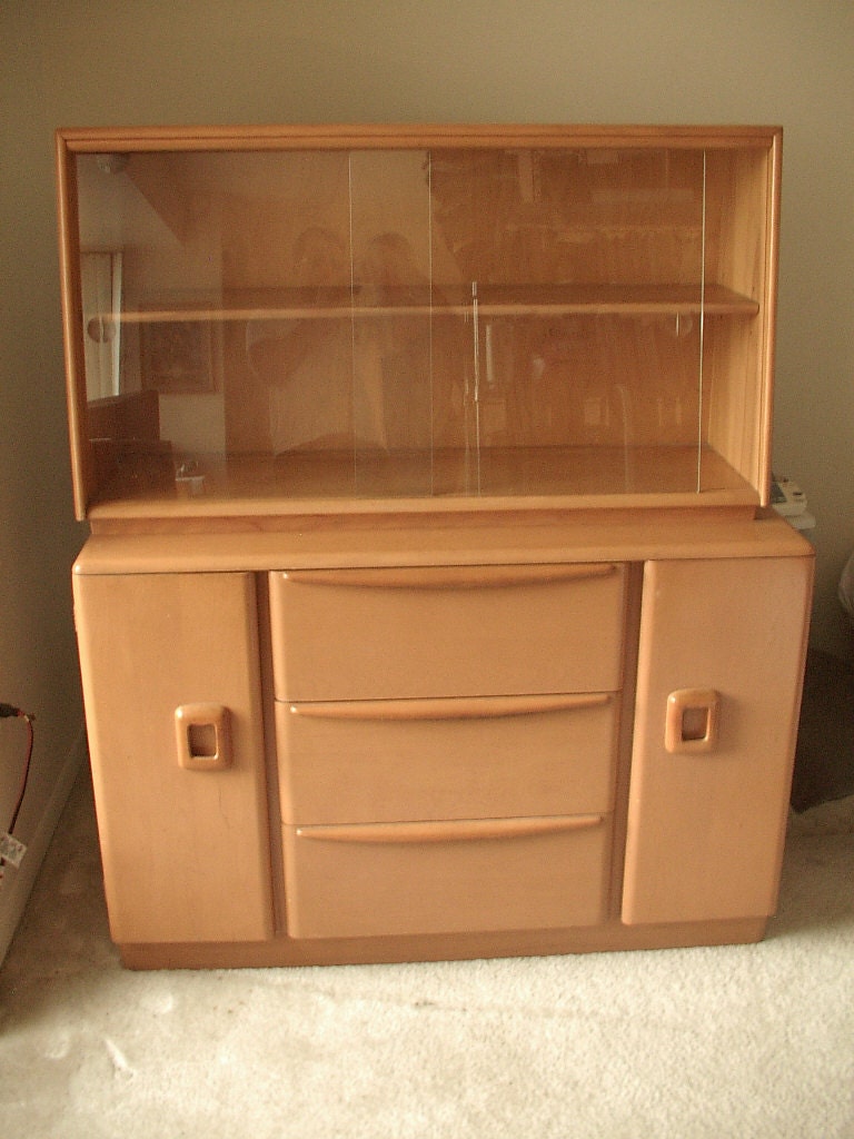 Vintage Mid Century Modern furniture, 1950's Heywood Wakefield china cabinet hutch, champagne, antique furniture