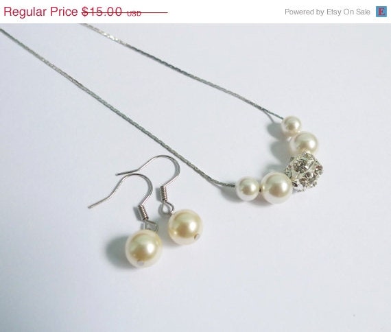 8% OFF Bridesmaids Pearl Jewelry Set - Cream or White Pearls Rhinestone Necklace and Earrings - Simple Pearl Bridal Jewellery Set