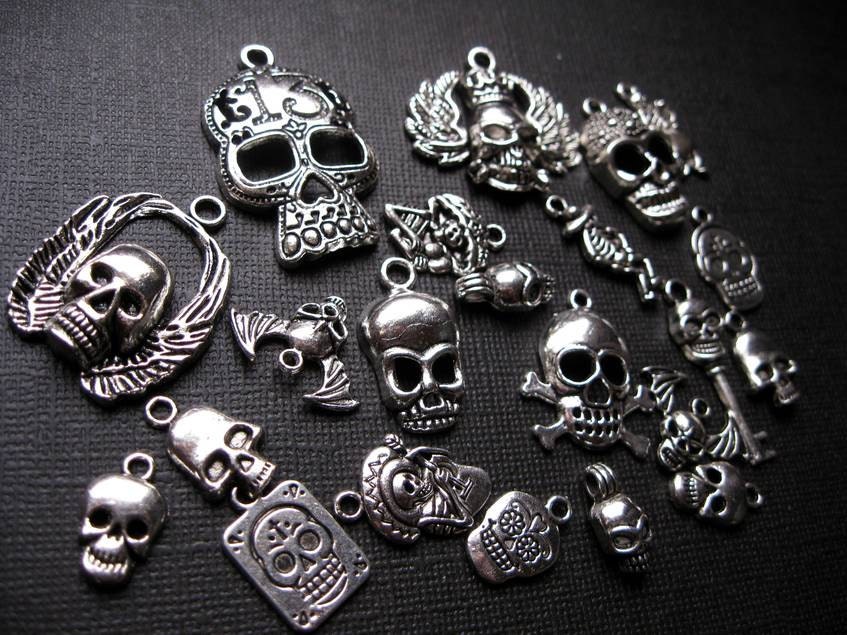 Skull Charms Pendants in Silver Tone - Collection of  22 - C1428
