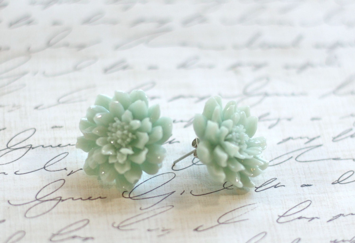 Vintage Seafoam Mum Earrings - Mint Earrings - Bridesmaid Earrings - Mint Wedding - Seafoam - Flowergirl Earrings