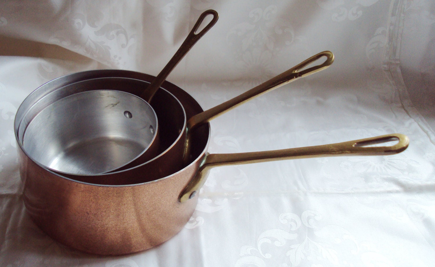 Vintage French Copper Bottomed Tin Lined Saucepans Brass Handles Graduating Saucepans Set of 3 Kitchenalia