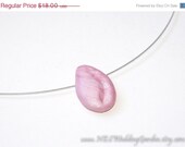 Light purple everyday necklace - Spring style drop - pearl polymer clay - made in Israel - minimalistic geometry jewelry