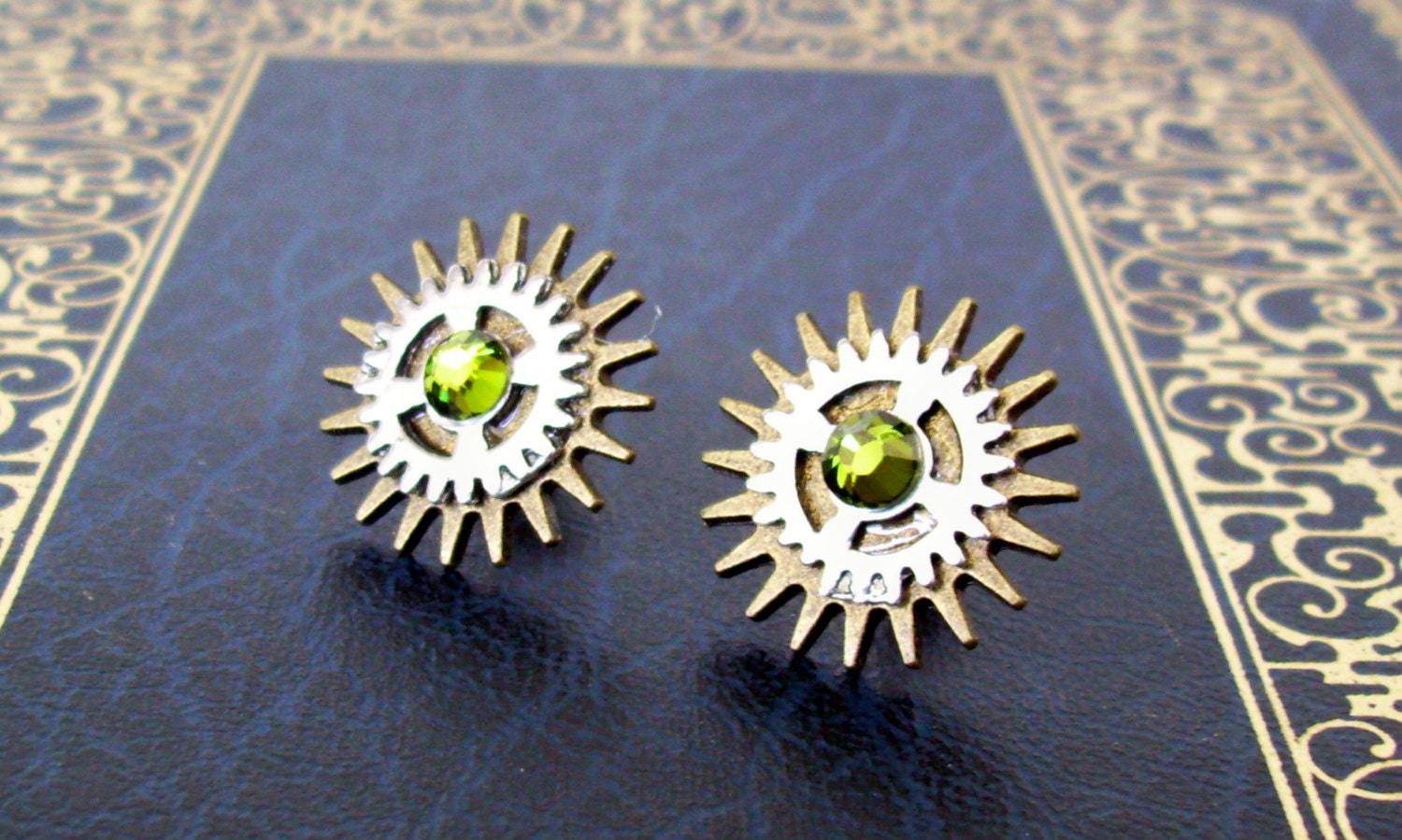 Steampunk Earring (E60) - Stainless Surgical Steel - Cast Metal Gears with Swarovski Crystals