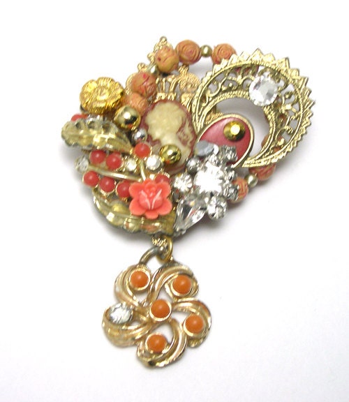 Cluster Cameo Brooch, cameo pin, recycled, upcycled cameo, made with vintage jewelry, cameo jewellery, one of a kind, ooak