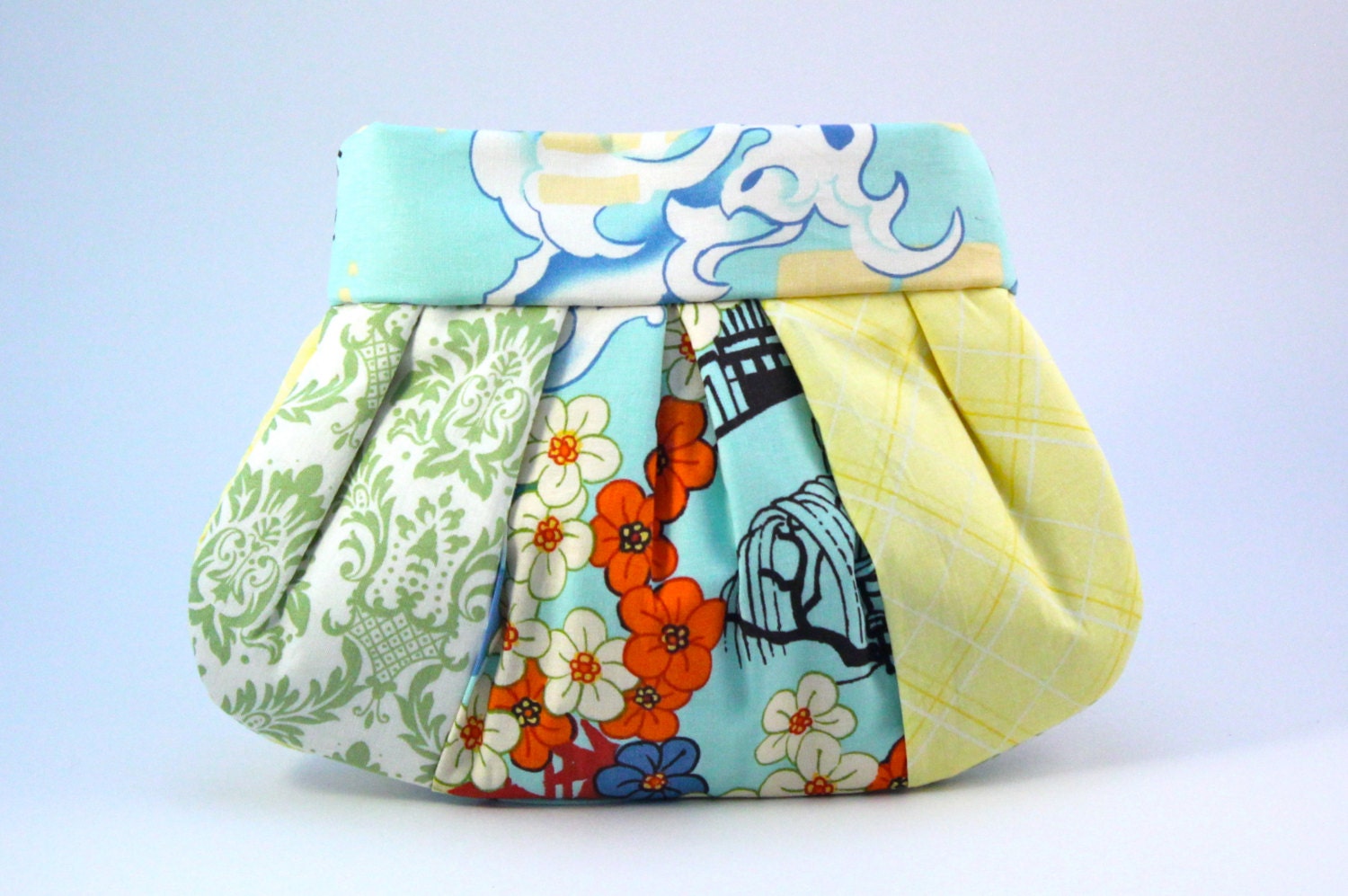 The Luau Clutch
