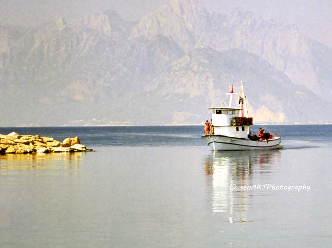 Fisher Kings-02 8"x10" Fine Art Wall Decor Boat Sea Photograph For Cafe Bar Pub Hotel Restaurant Nursey Home Office