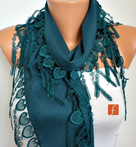 Emerald Green Heart Scarf - Pashmina Scarf Cowl Scarf  - fatwoman