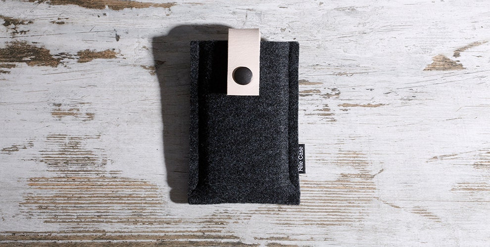iPhone Case made of felt and leather (Anthtan)