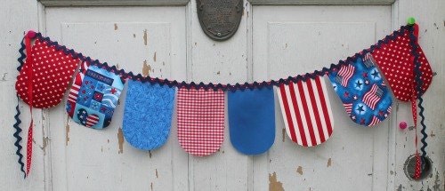 Scalloped Patriotic Banner