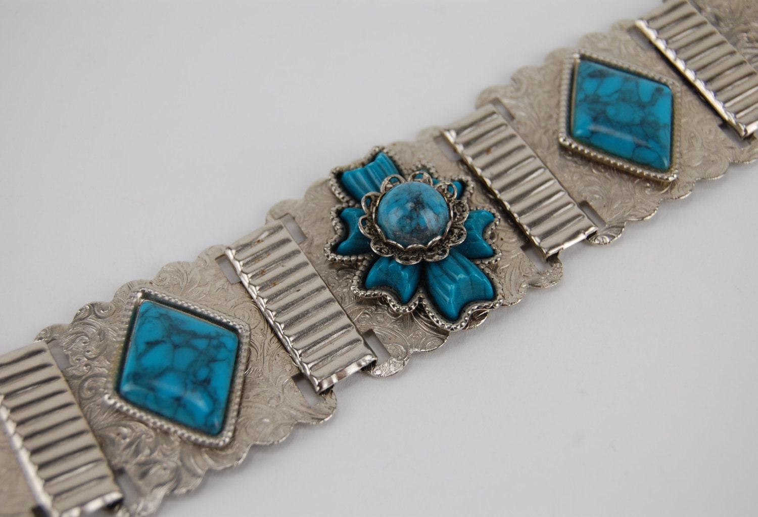 Vintage Faux Turquoise Stone Silver Link Bracelet