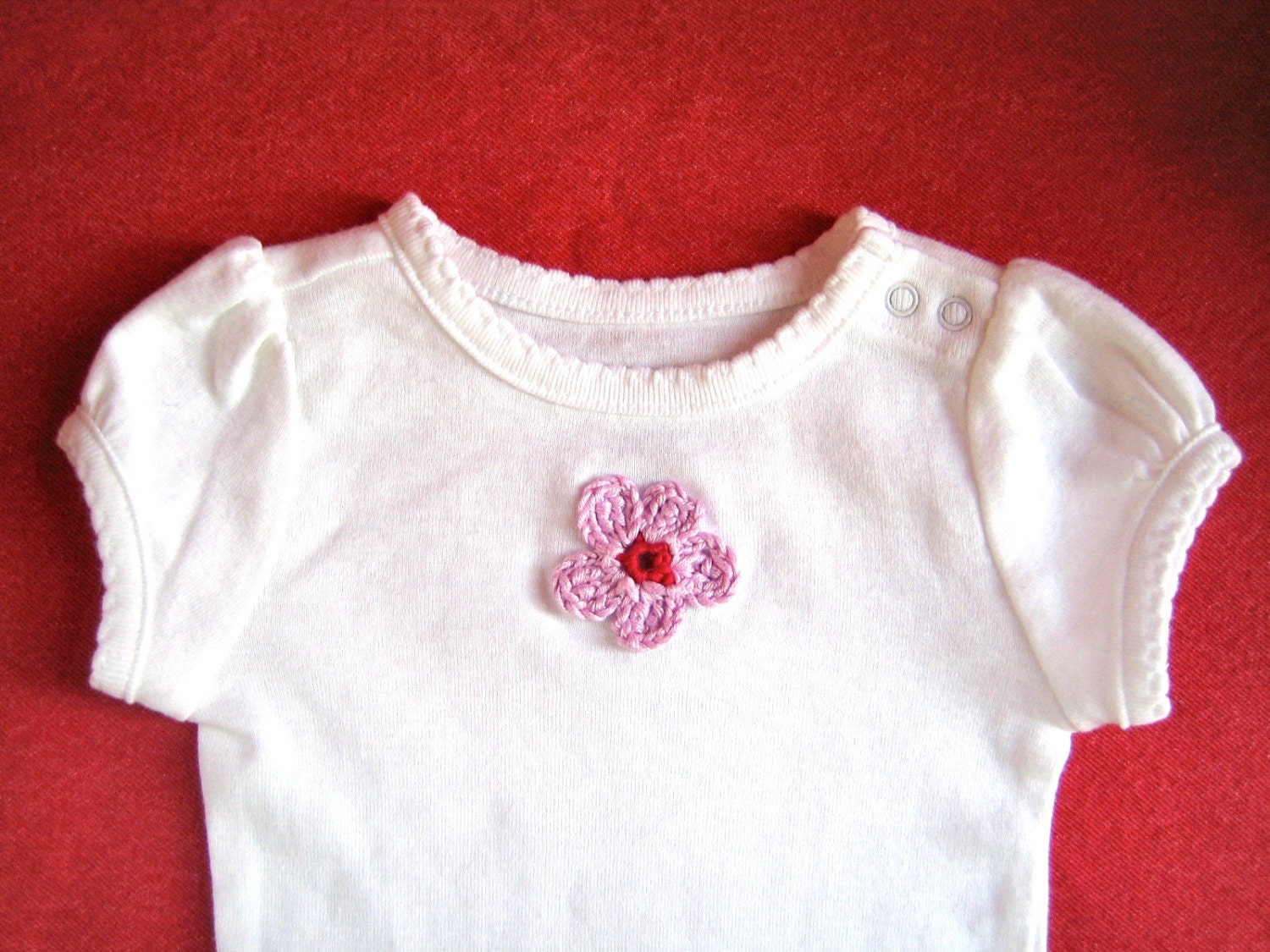 Flower Onesie Baby Girl / Infant Girl, Short sleeves, Crochet Applique, Pink Flower, OOAK, Gift under 15 Dollars