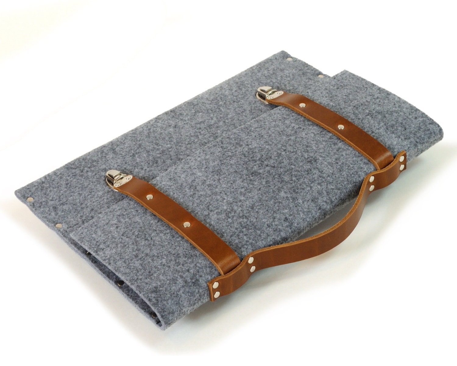 13 MacBook RETINA briefcase grey synthetic felt with brown leather straps and handle made by SleeWay