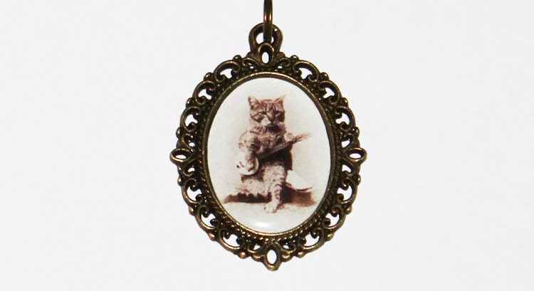 Banjo Cat Necklace