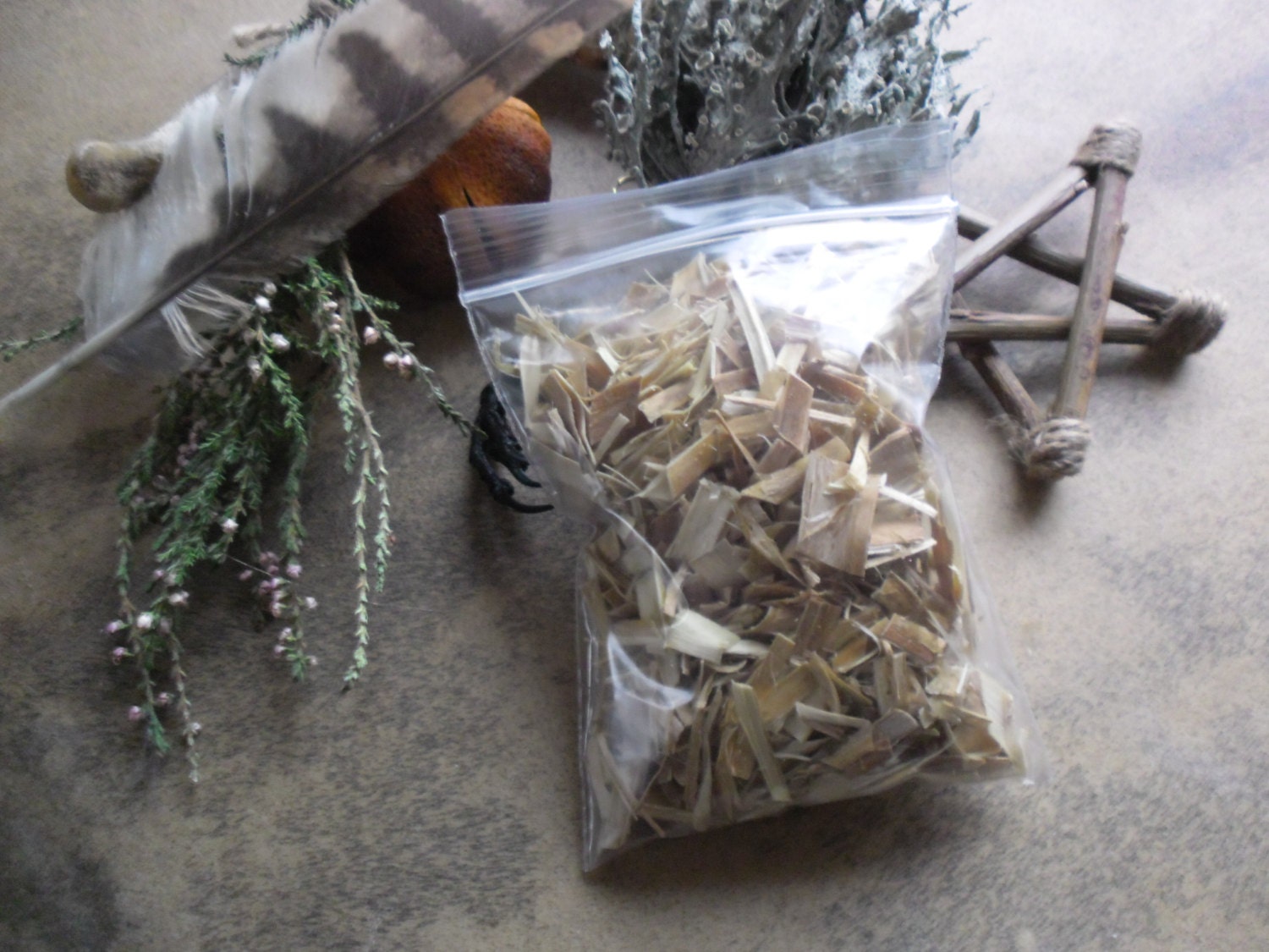 Honeysuckle Bark - incense spells magic pagan witch shaman druid