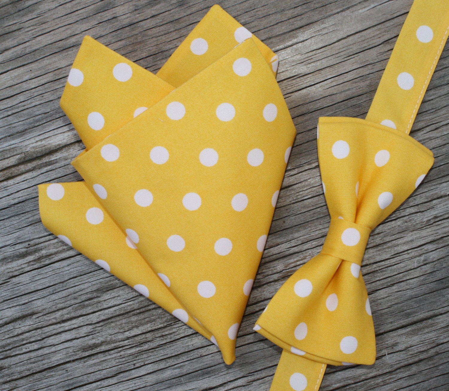 Yellow Bow Tie -- Yellow Bowtie -- Boys Bow Tie in Yellow and White Dot -- Yellow Dot Tie for Kids -- Yellow Tie for Men