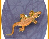 Vintage WmSpear Sauria GECKO Pink Stick Pin Brooch Glass Enamel Signed Gold Tie Tac