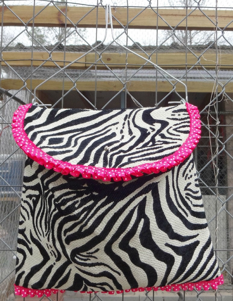 Wire Framed Lidded Clothespin Bag - Zebra and Pink