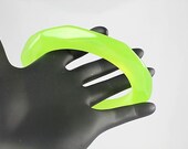 Vintage MOD Lime Green lucite Bangle vaseline glass look