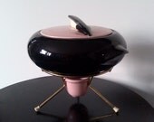 Medium Sz Shawnee Kenwood Pink Black Sundial Casserole Shaffing Dish  - at KonniesPlace