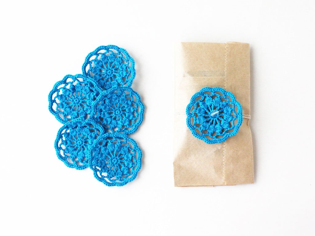 Blue decor Crochet flower appliques for gift wrapping Garland making Scrapbooking Jewelry making Party decoration embellishment lace oht