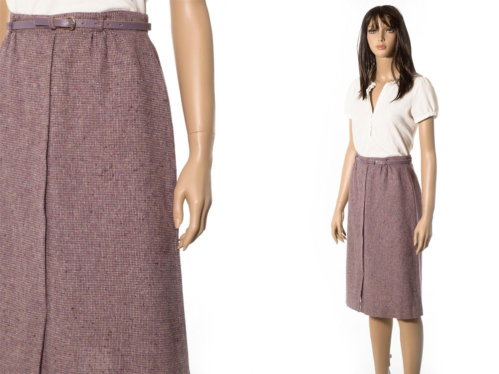 Vintage lilac lavender wool skirt. Size x-small XS to small S. Office fashion