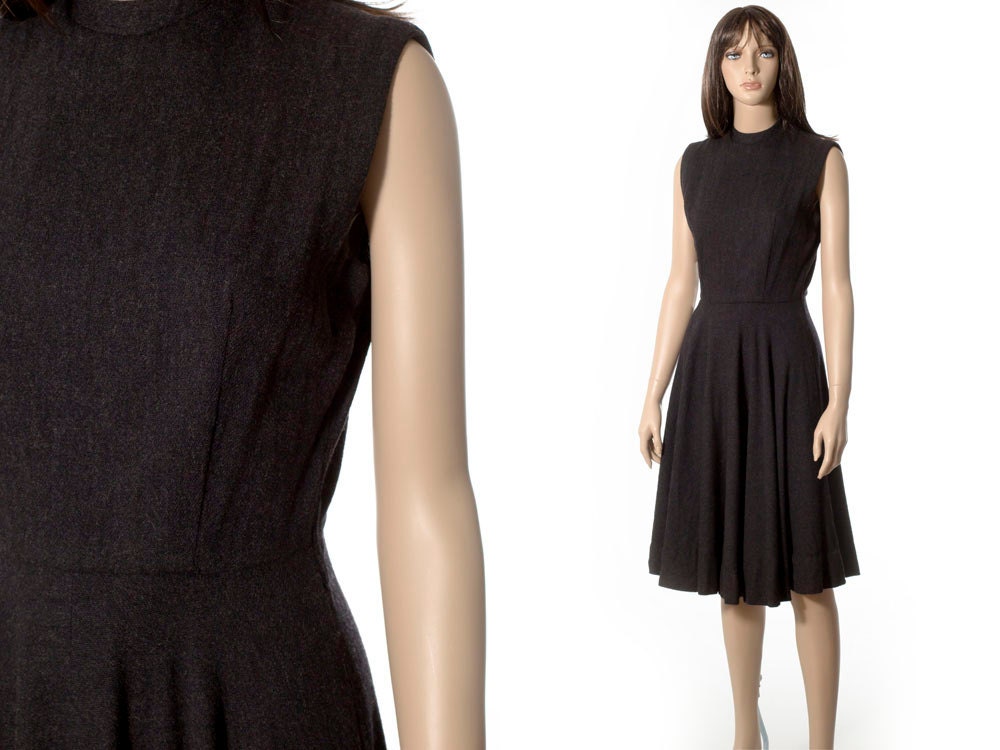Vintage charcoal gray wool dress size XS to small. 1950s fashion